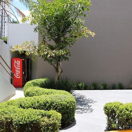 Cypres Hotel & Suites Zapopan Zewnętrze zdjęcie