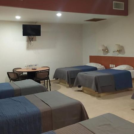 Cypres Hotel & Suites Zapopan Zewnętrze zdjęcie