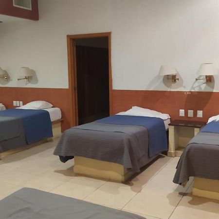 Cypres Hotel & Suites Zapopan Zewnętrze zdjęcie