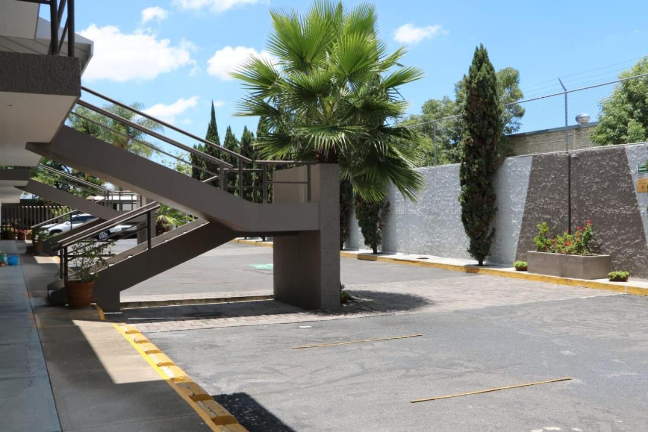 Cypres Hotel & Suites Zapopan Zewnętrze zdjęcie