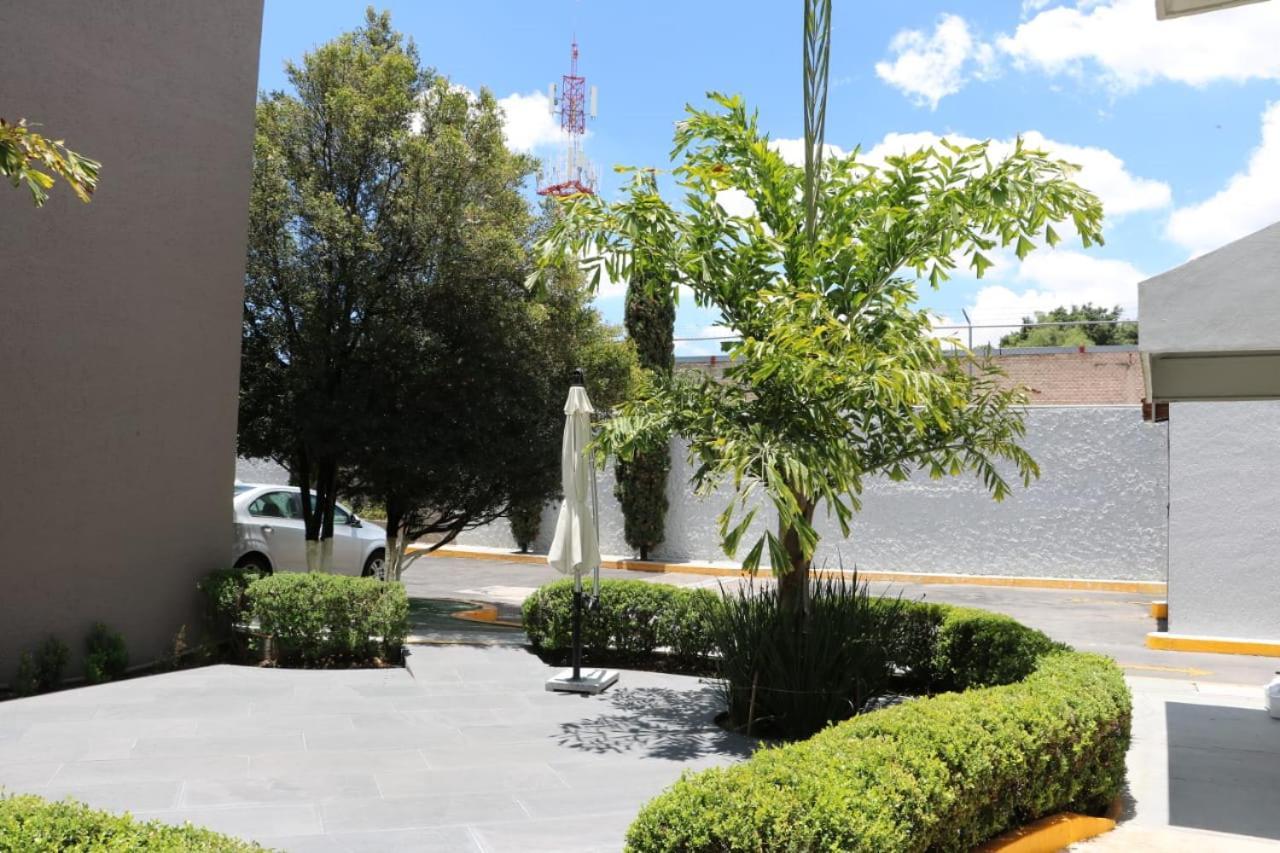 Cypres Hotel & Suites Zapopan Zewnętrze zdjęcie