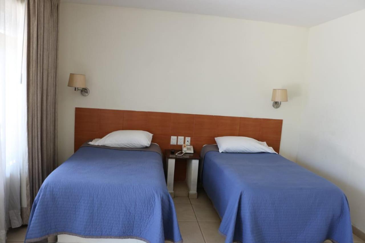 Cypres Hotel & Suites Zapopan Zewnętrze zdjęcie