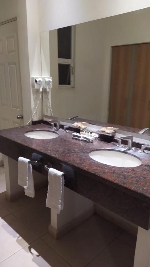 Cypres Hotel & Suites Zapopan Zewnętrze zdjęcie