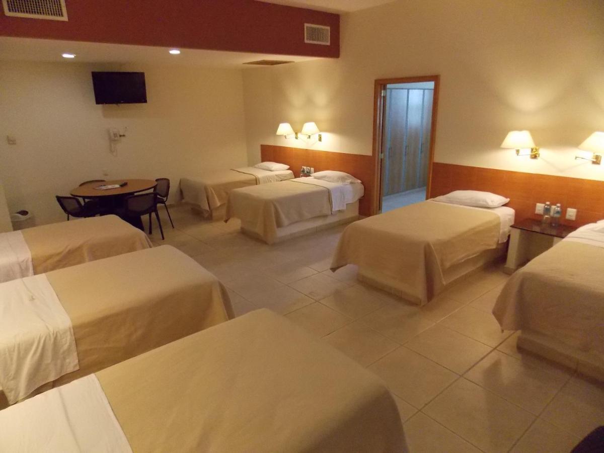Cypres Hotel & Suites Zapopan Zewnętrze zdjęcie
